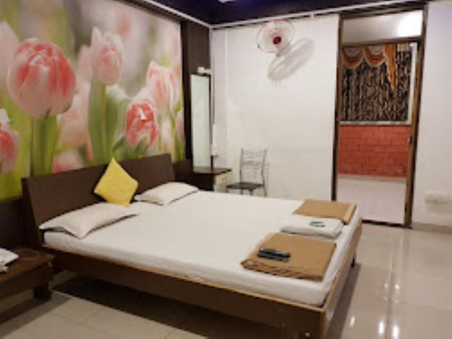 Hotel Maratha Palace,Satara Exterior photo