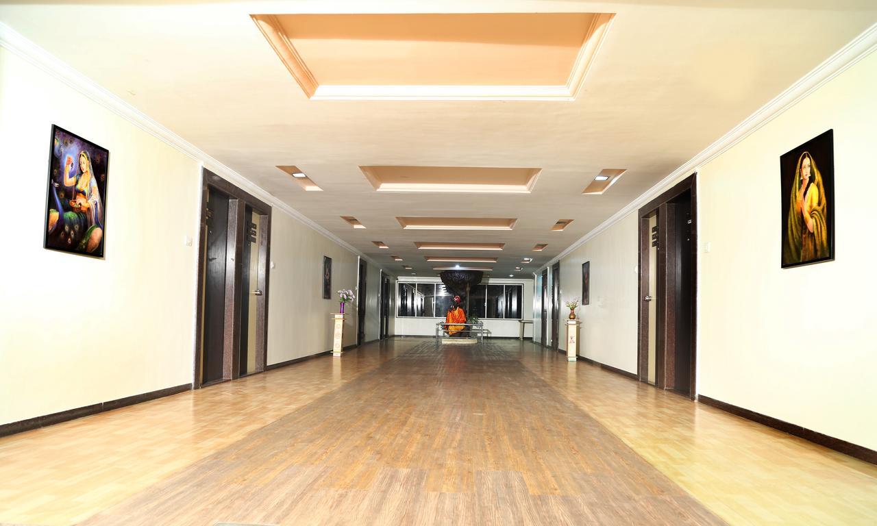 Hotel Maratha Palace,Satara Exterior photo